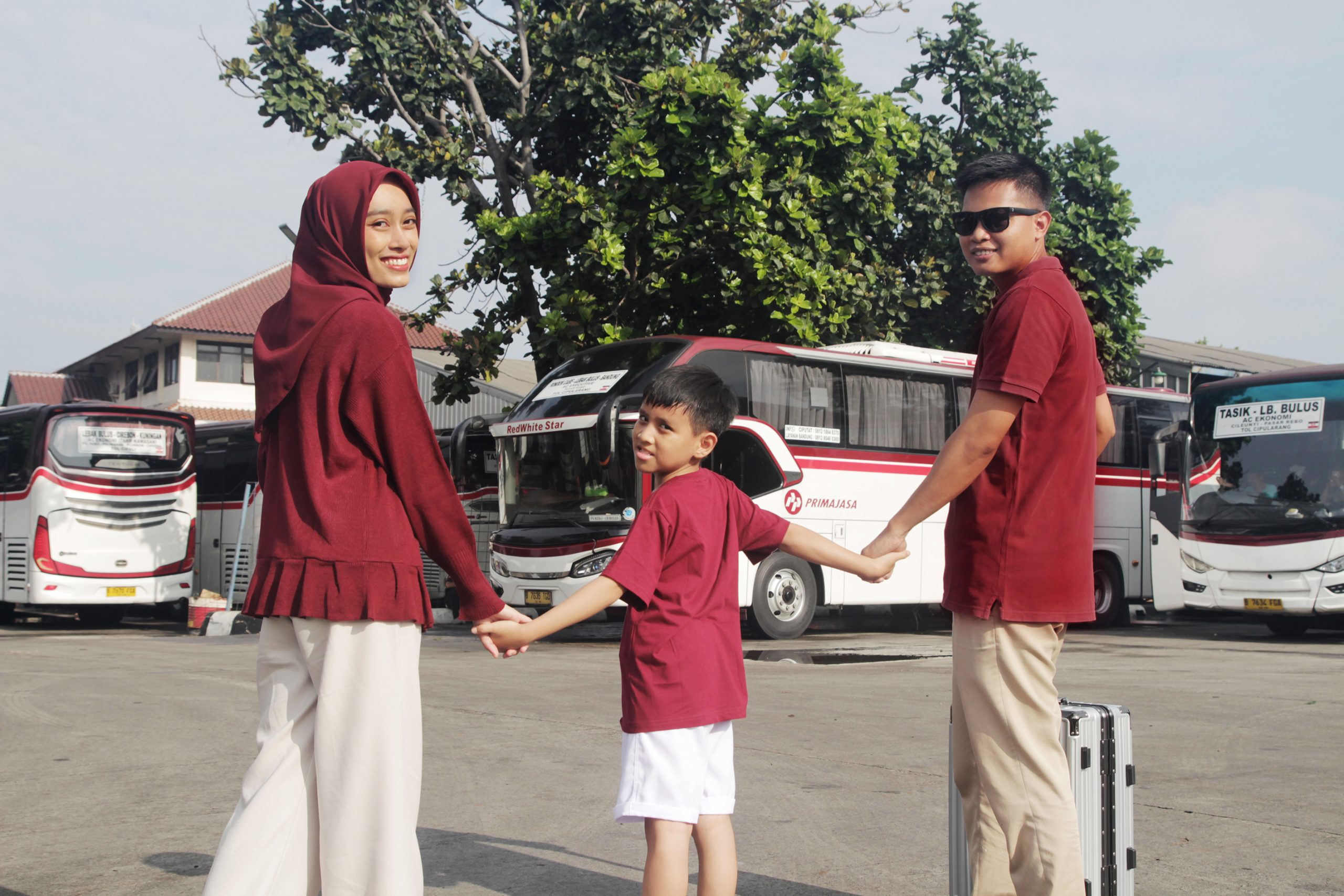 Easy Way to Travel from Kalideres Terminal to Tasikmalaya City via Transit Point Rest Area KM 39